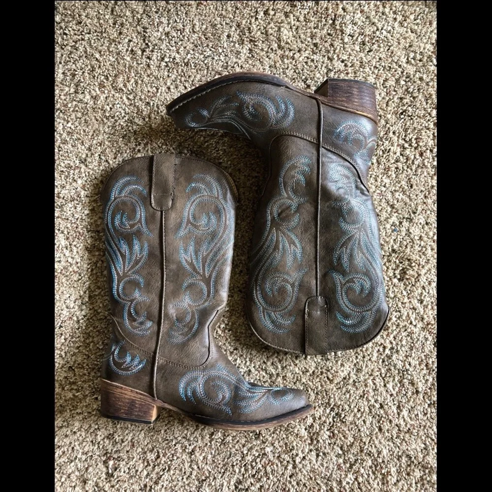 Roper Riley Brown Snip Toe Boots - Picture 1 of 8